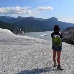 Sola in Alaska, di Ulrike Raiser – Recensione